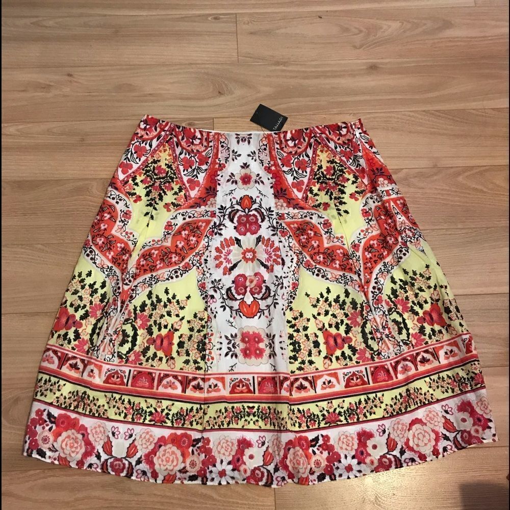 100% cotton floral tahari skirt‎